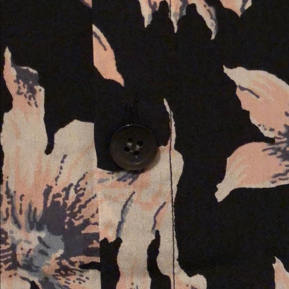 Madewell Silk Button-Back Tie Tee in White Orchard - Picture 4 of 6